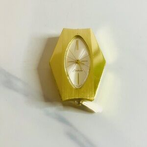 Vintage 32mm Endura Pendant Watch Necklace